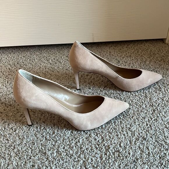 Banana Republic Heels  - Picture 5 of 12